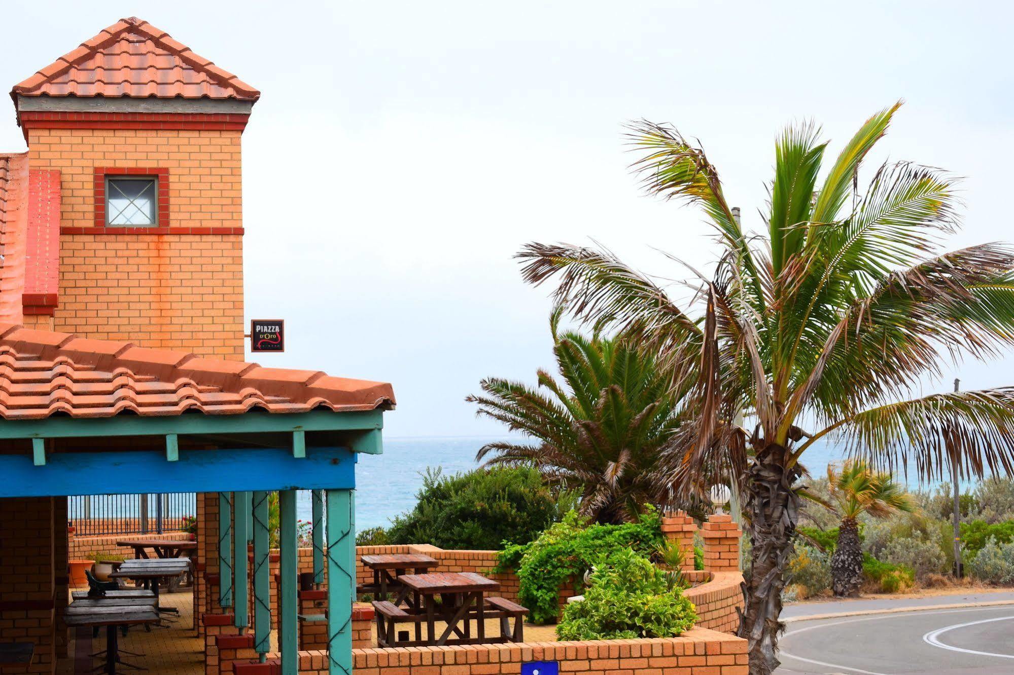 The African Reef Geraldton Exterior foto